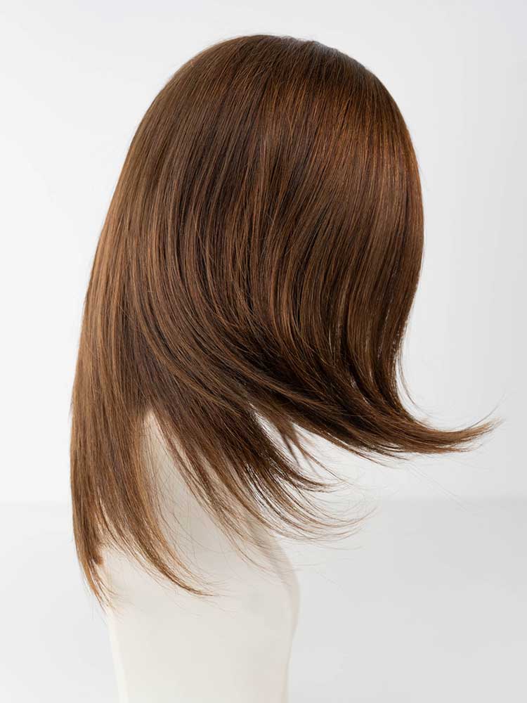 Size view of Hera 15 wig by Dimples – mid-length 100% Remy human hair wig with lace front. Hazelnut colour.