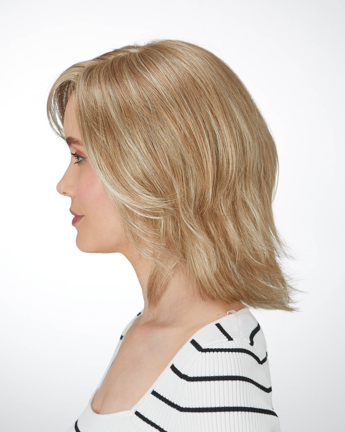 Adore Petite wig - Natural Image