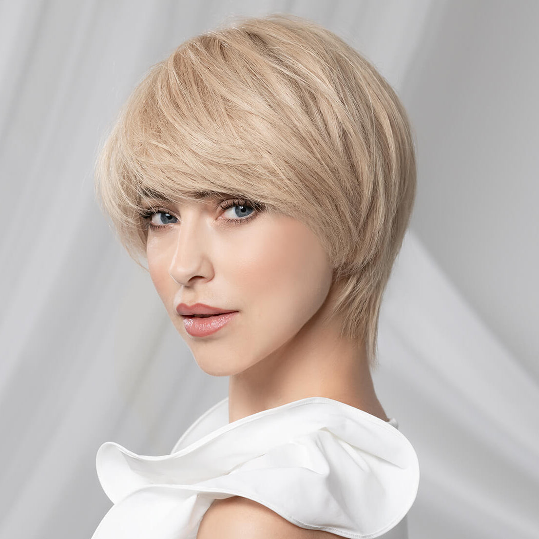Award Deluxe wig - Pure Power Human Hair Collection