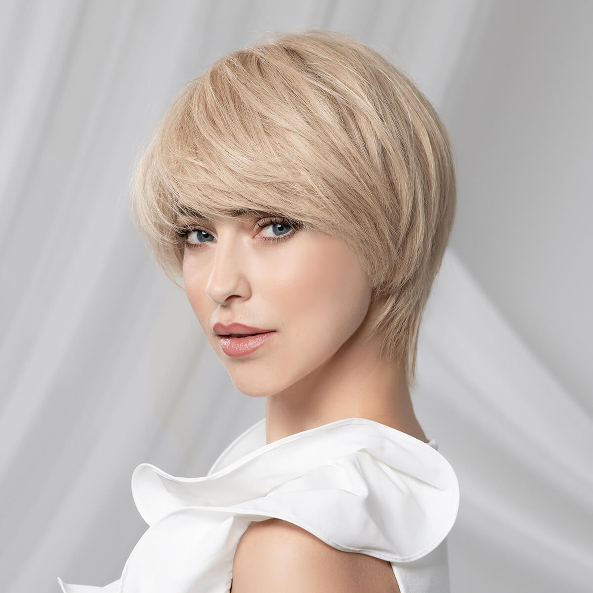 Award Small Deluxe wig - Pure Power Human Hair Collection