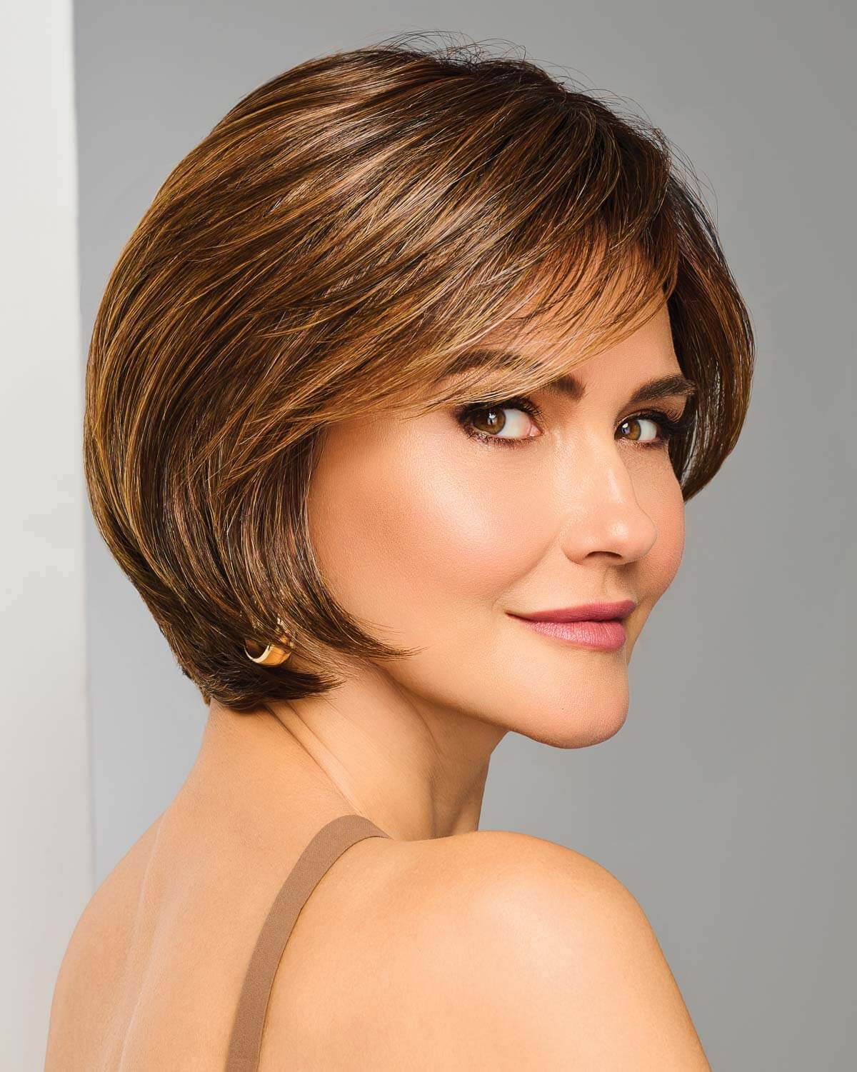 Effortless Style wig - Raquel Welch