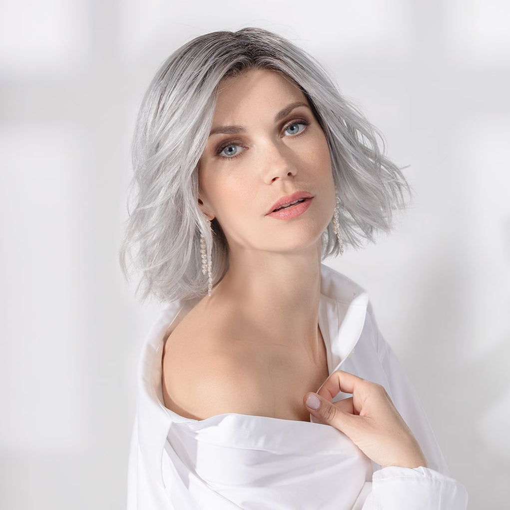 Esprit Small Soft wig by Ellen Wille in Metallic Grey Rooted, a collar-length style with soft layers and natural volume.