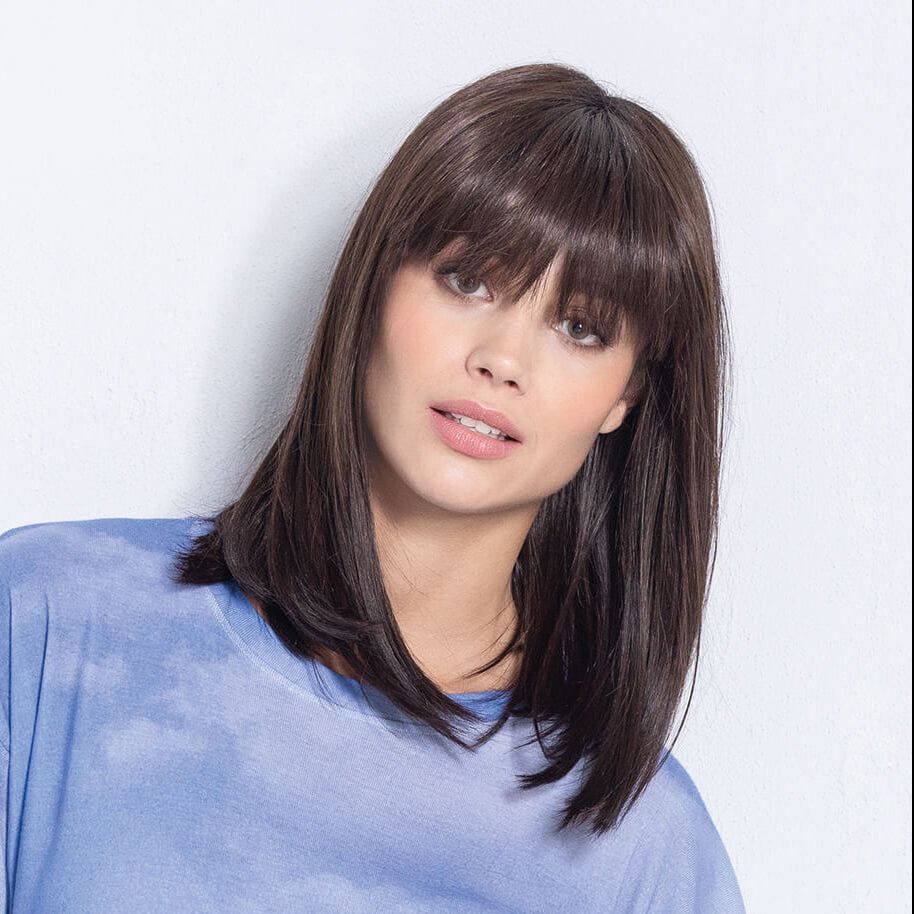 Jacky wig by Ellen Wille in Dark Chocolate Rooted – shoulder-length style with blunt fringe, heat-friendly for styling versatility.