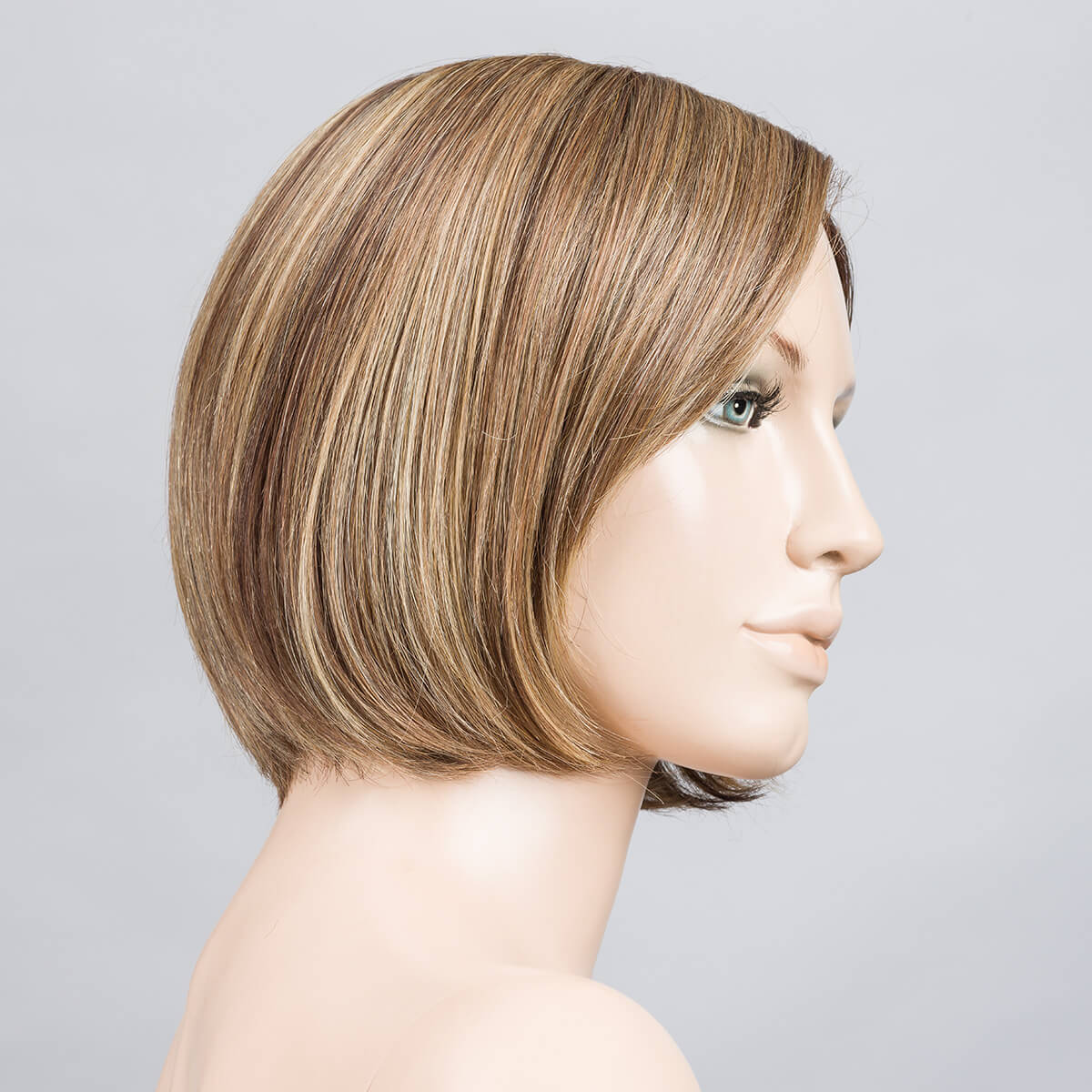 Mood Deluxe wig by Ellen Wille in Bernstein Rooted – heat-friendly bob with lace front and mono top by Prime Power Collection.