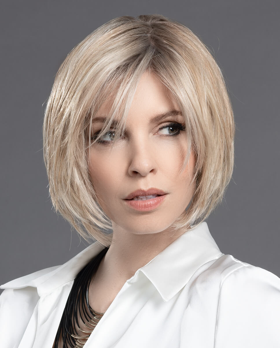 Front view Mood Deluxe wig by Ellen Wille in Champagne Rooted – heat-friendly bob with lace front and mono top from the Prime Power Collection.