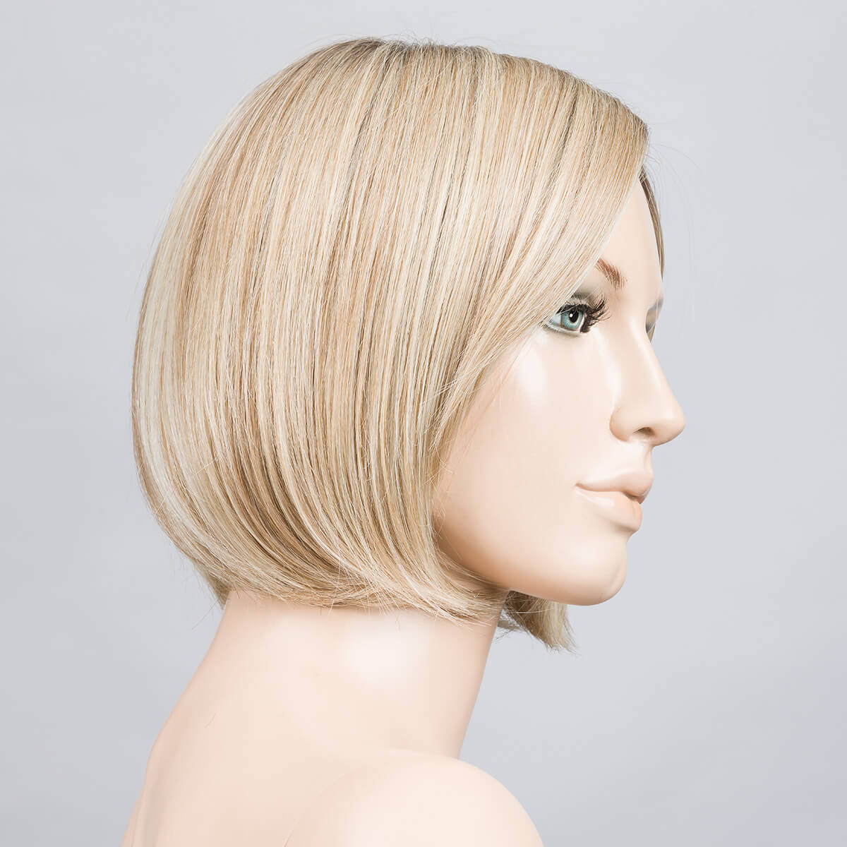 Mood Deluxe wig by Ellen Wille in Champagne Rooted – heat-friendly bob with lace front and mono top by Prime Power Collection.