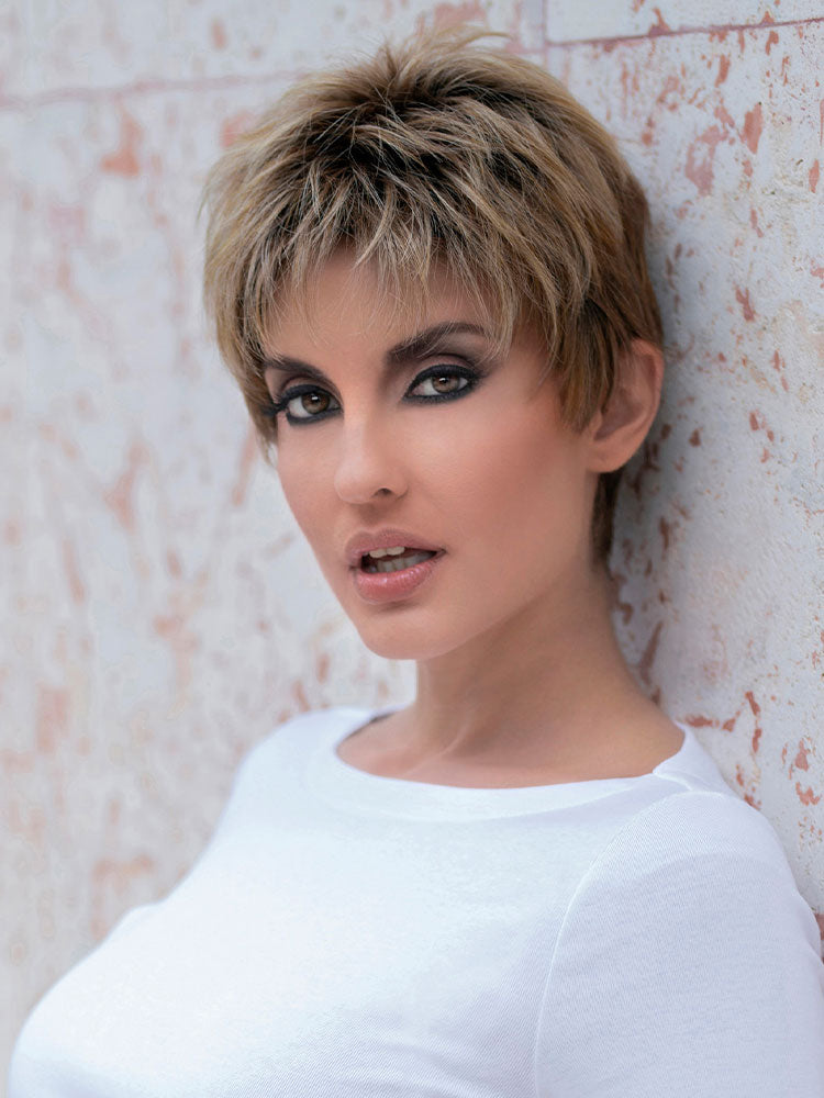 Petite Penelope wig - Envy Collection