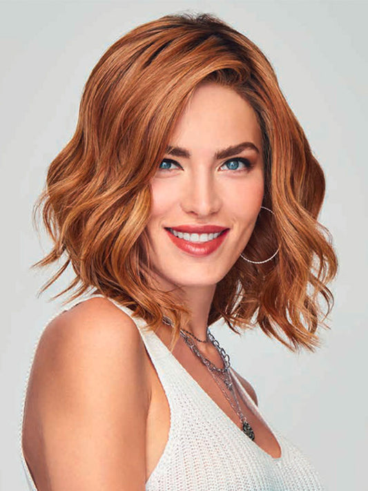 Simmer Elite wig by Raquel Welch in Shaded Iced Pumpkin Spice – shoulder-length waves with lace front, mono top, heat-friendly fibre.